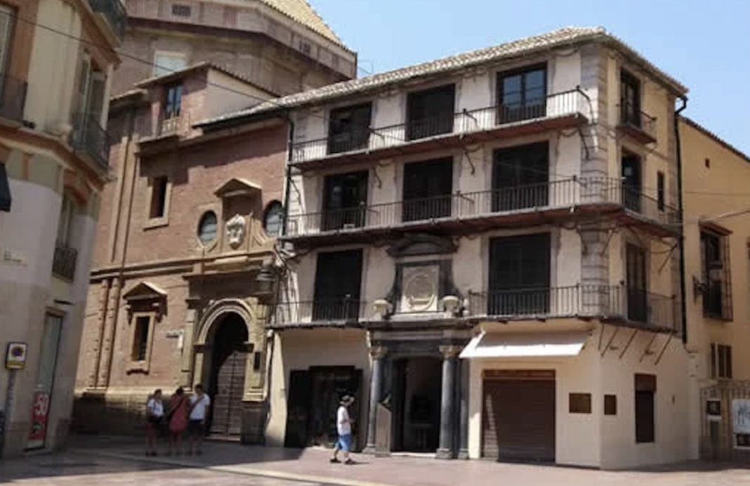 Málaga, Casa del Consulado, Plaza Constitución