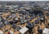 Advertencias internacionales sobre un desastre «inimaginable» en Rafah Decenas de miles de familias palestinas, desplazadas de sus hogares en Gaza, improvisaron campamentos en la ciudad de Rafah, en el extremo sur de la Franja © Wafa