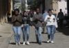 Jóvenes afrocubanos caminan por una calle del Centro Histórico de La Habana Vieja © Jorge Luis Baños / IPS