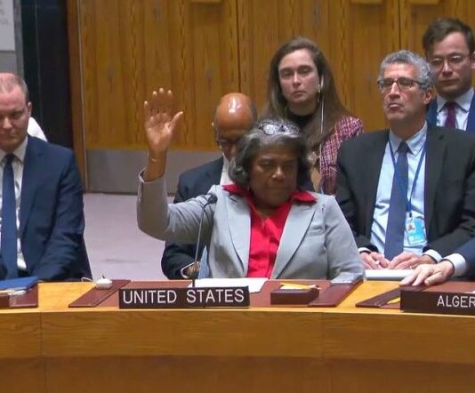 La embajadora de EEUU en la ONU se abstiene en la votación sobre Israel en el Consejo de Seguridad de Naciones Unidas.