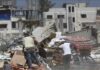 Gazatíes forzados a desplazarse por órdenes isralíes de evacuación llevan consigo todas las pertenencias que pueden sin saber a dónde dirigirse ©UNRWA