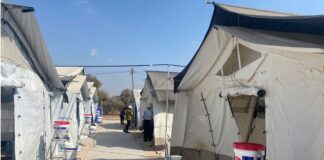 MSF: hospital campaña en Deir Al Balah, exterior 28AGO2024