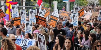 Manifestantes por la vivienda pública y el alquiler asequible en Madrid en el inicio de la marcha