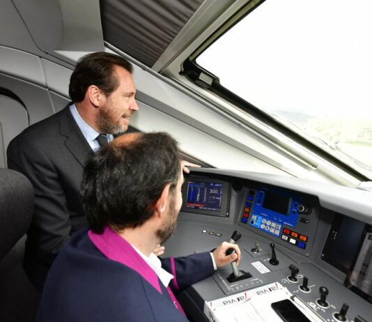 AVE Madrid Extremadura Oscar Puente 14ABR2025