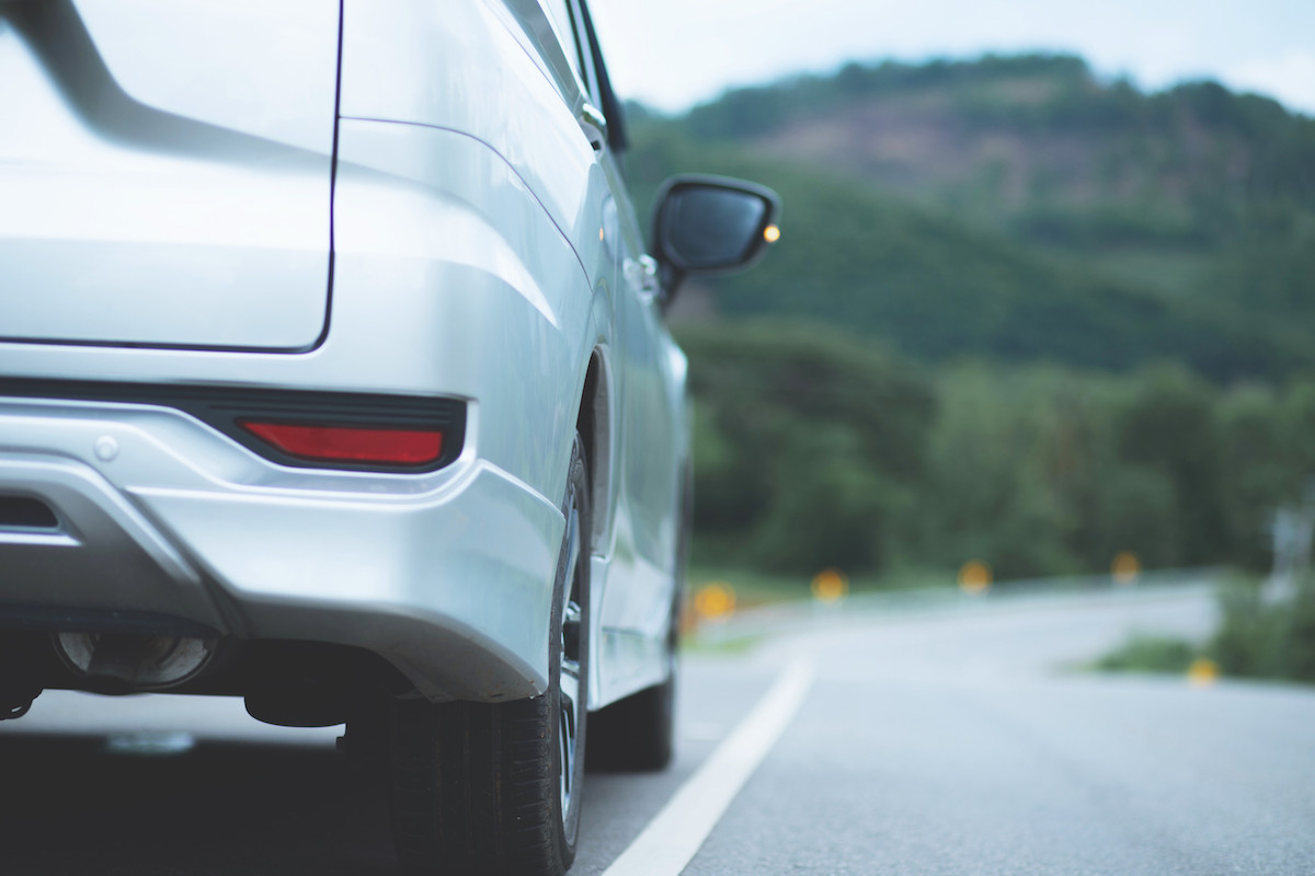 Vehiculo-en-carretera-©123RF
