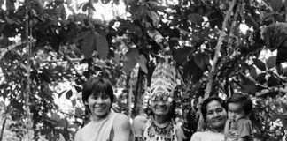 Familia Yahuarcani ©Monica Newton