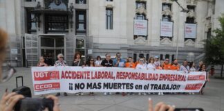 UGT y CCOO protestan ante el Ayuntamiento de Madrid por la siniestralidad laboral 9JUN2025