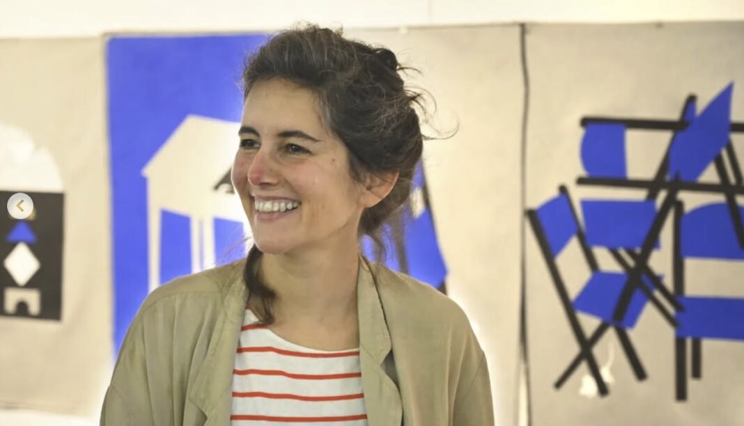 Violeta Lópiz en la exposición «Violeta en el laberinto» en en el Museo de la Bellas Artes de Castellón