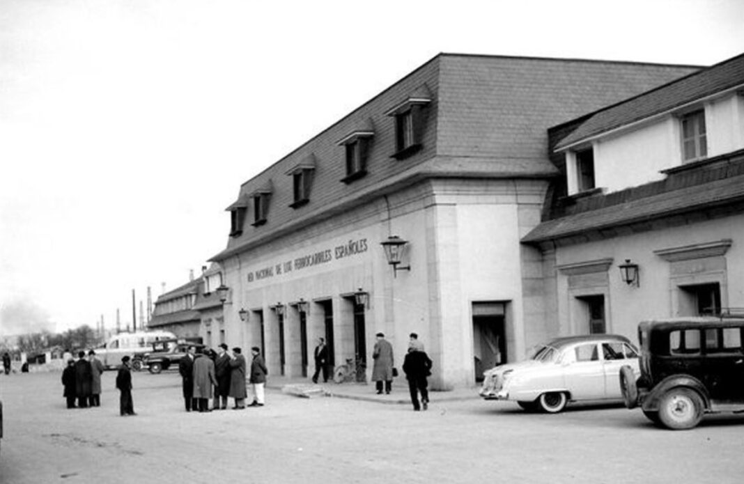 Avila, estación. ©Vicente-Garrido, 1960. Museo del Ferrocarril Madrid