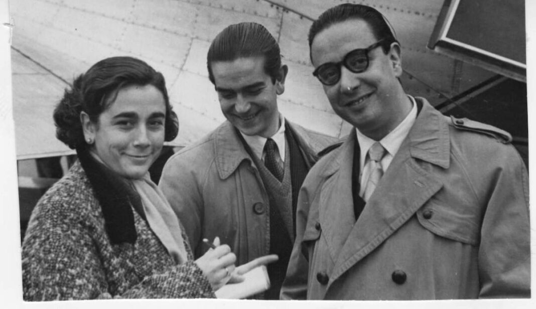 BN Martín-Gaite Aledcoa Sastre Carmen Martín Gaite, Ignacio Aldecoa y Alfonso Sastre. 1954. Archivo Carmen Martín Gaite (Junta de Castilla y León). ACMG, 81, 166.