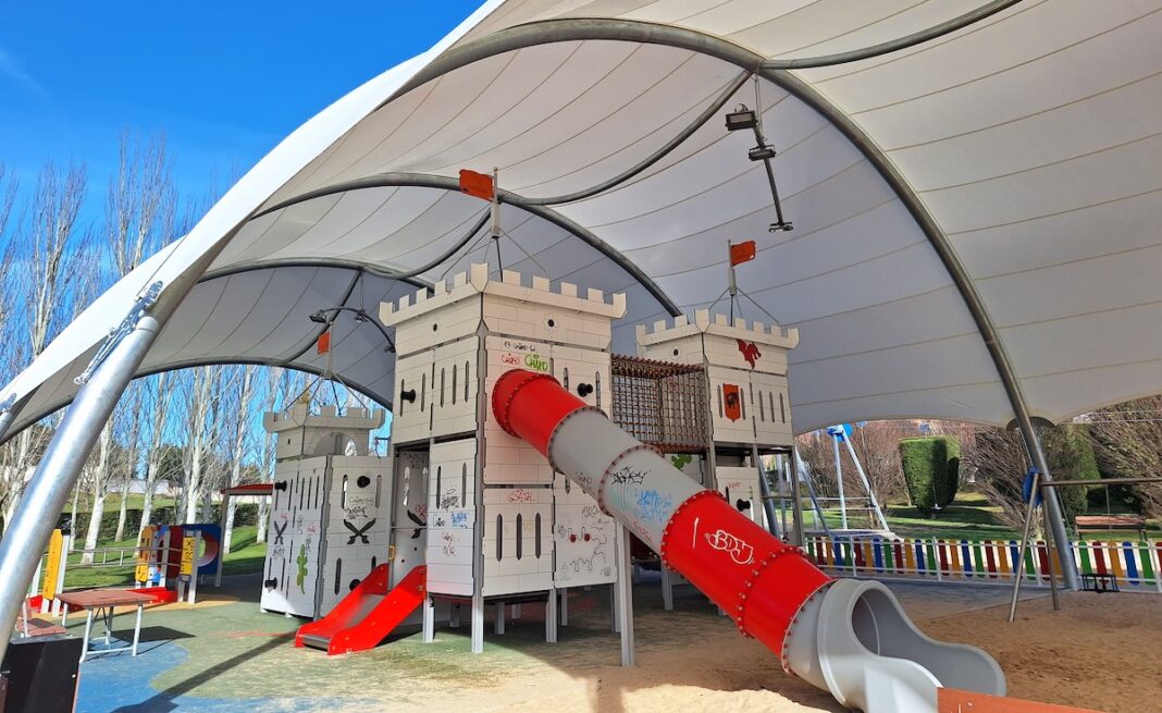 Ávila parque infantil ©carpatec