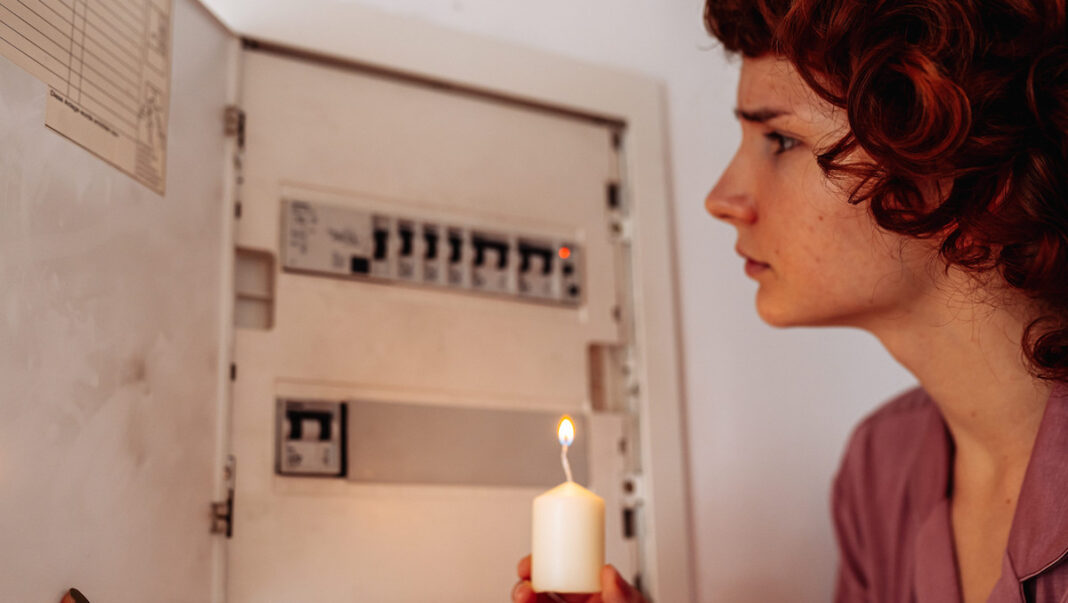 Emergencia-electrica-©123RF