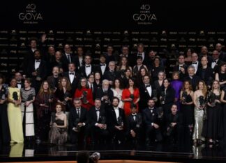 Premios Goya: Los domingos aclamada mejor película en una Gala que coincide con el inicio de otra guerra