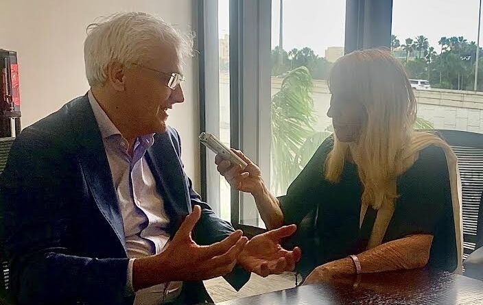 Belenguer entrevistado por Adriana Bianco en Miami