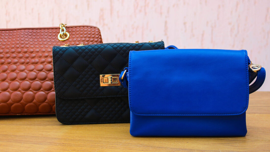 Bolsos-con-anillas-©123RF