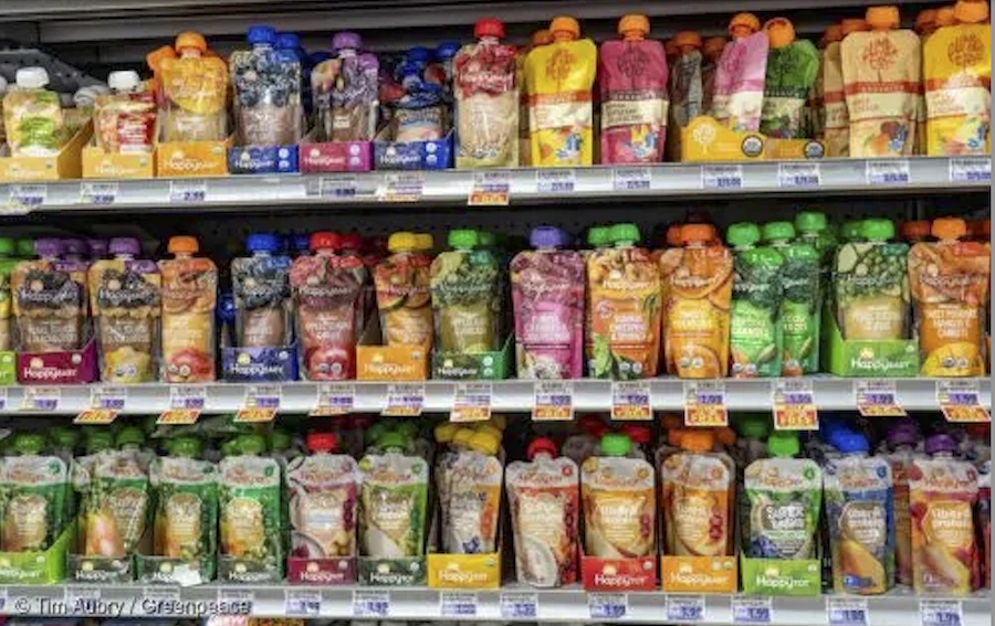 Microplasticos-en-bolsitas-de-pure-para-bebes-de-Nestle-y-Danone-©greenpeace