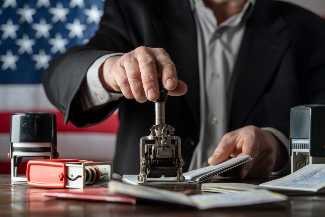 Regulación migratoria en EEUU USA ©123RF