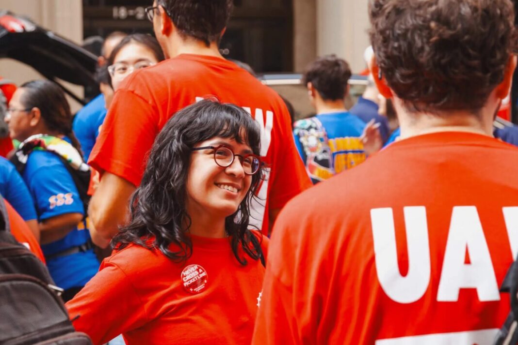 Claire Valdez en la campaña al Congress por NY