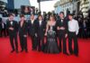 Directores y actores de 'La bola negra' en la alfombra roja de Cannes