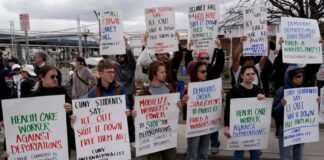 Newark: manifestantes anti-ICE en Delaney Hall ©fotograma