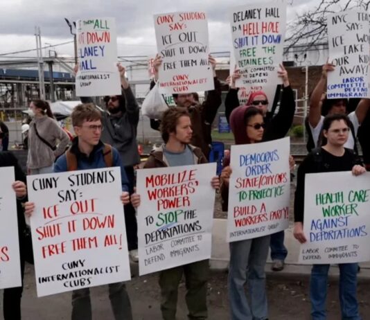 Newark: manifestantes anti-ICE en Delaney Hall ©fotograma