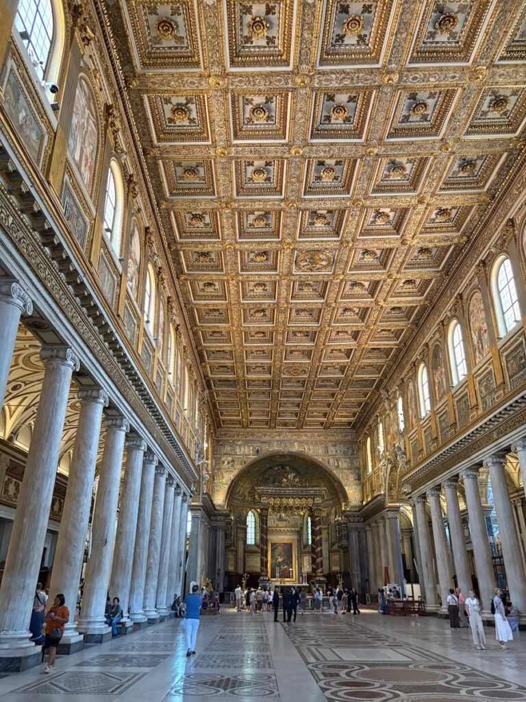 Roma: Nave central Basílica Santa Maria Maggiore ©PA-LGC