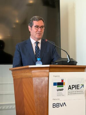 UIMP Garamendi 20260624 ©javierbarrio Antonio Garamendi interviene como presidente de la CEOE en el curso de la Asociación de Periodistas de Información Económica (APIE) en la UIMP de Santander