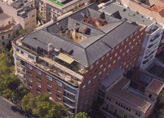 El ático de Chamberí, o cómo anticipar el otoño desde una terraza de verano