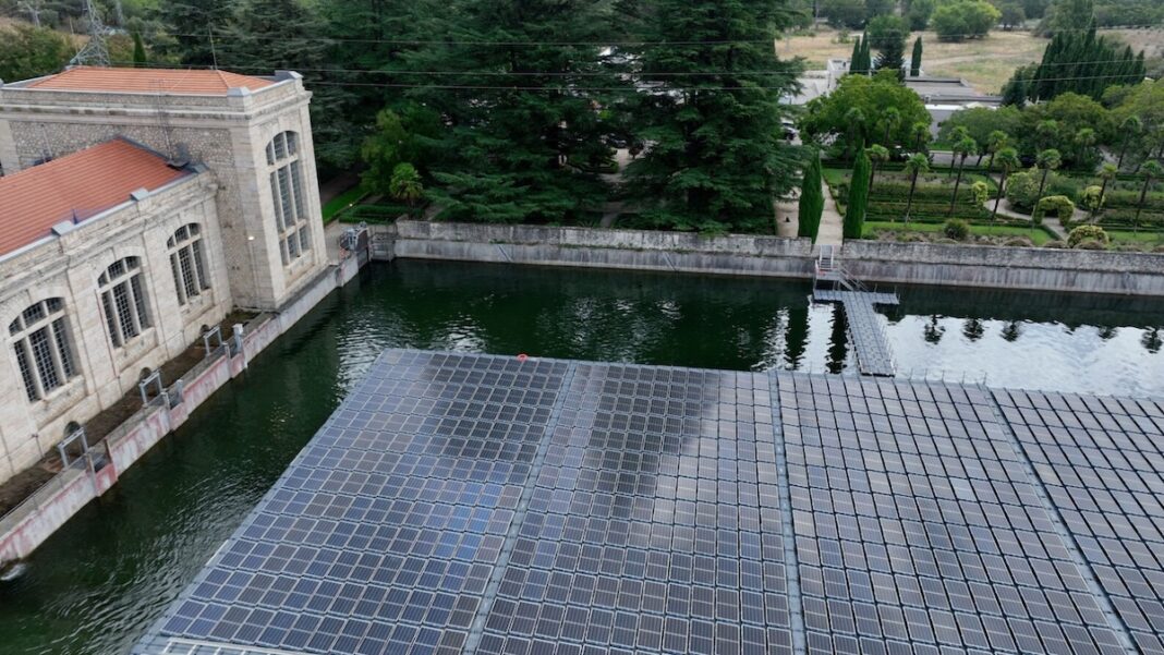 Canal Isabel II Torrelaguna placas solares ©CanalIS