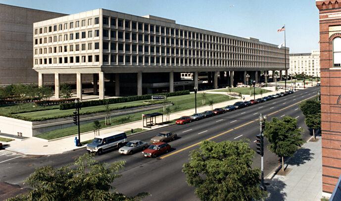 Departamento de Energía de Estados Unidos sede ©Wikimedia Commons Sede del Departamento de Energía de Estados Unidos, una de las agencias situadas en el centro de la disputa por la cancelación de subvenciones limpias