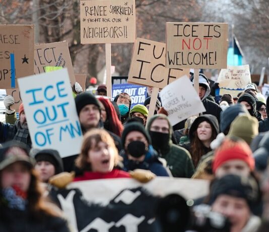 Protesta contra el ICE en Minneapolis ©Fibonacci Blue, CC BY 4.0, Wikimedia Commons