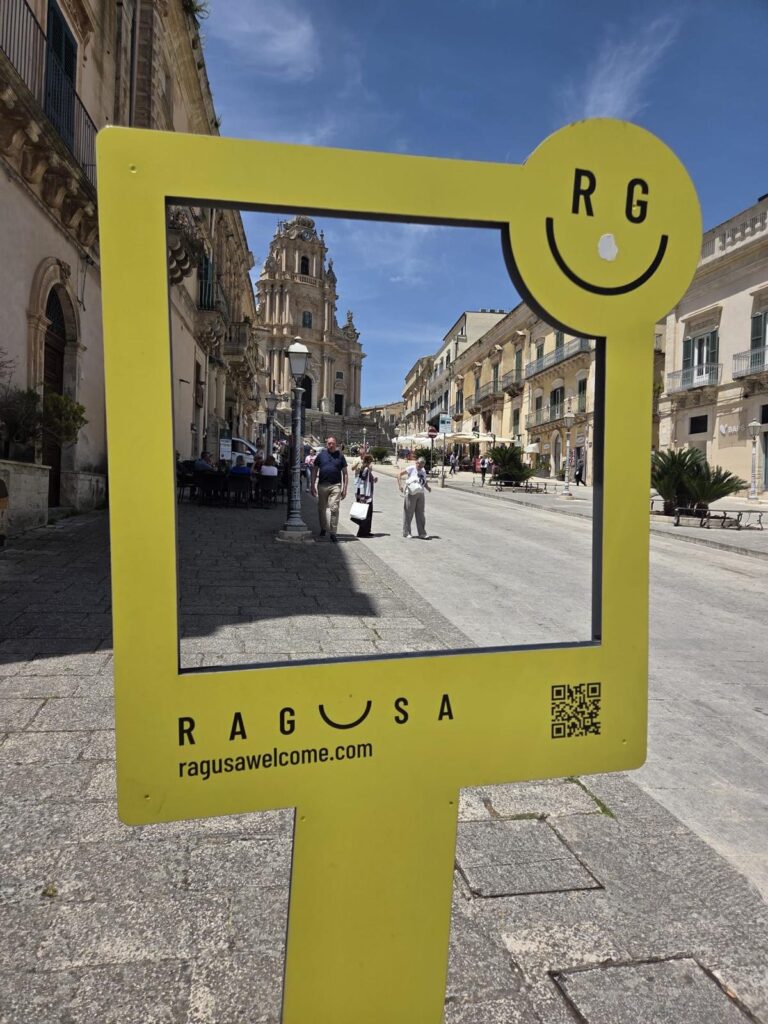 Sicilia, Piazza Duomo Ragusa ©Pilar Ahijado|Luis González