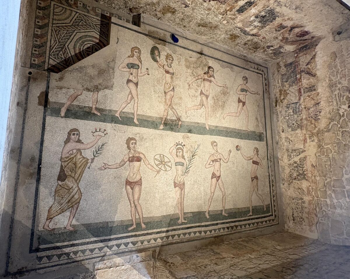 Sicilia, mosaicos, juegos de mujeres ©Pilar Ahijado|Luis González