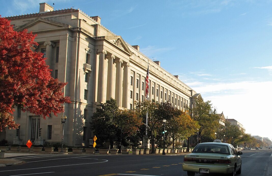 US Departmento Justicia ©Voice of America Wikimedia Commons