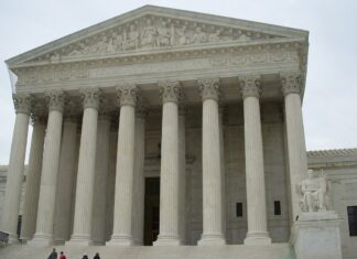 Los contrapesos rodean el discurso electoral de Trump Edificio del Tribunal Supremo de Estados Unidos en Washington, una institución central en el debate sobre los límites al poder presidencial.