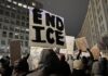 Protesta contra ICE en Washington, en enero de 2026. La imagen encaja con el eje de rendición de cuentas migratoria y no repite las imágenes recientes de Fulton County, USPS, Capitolio o No Kings.