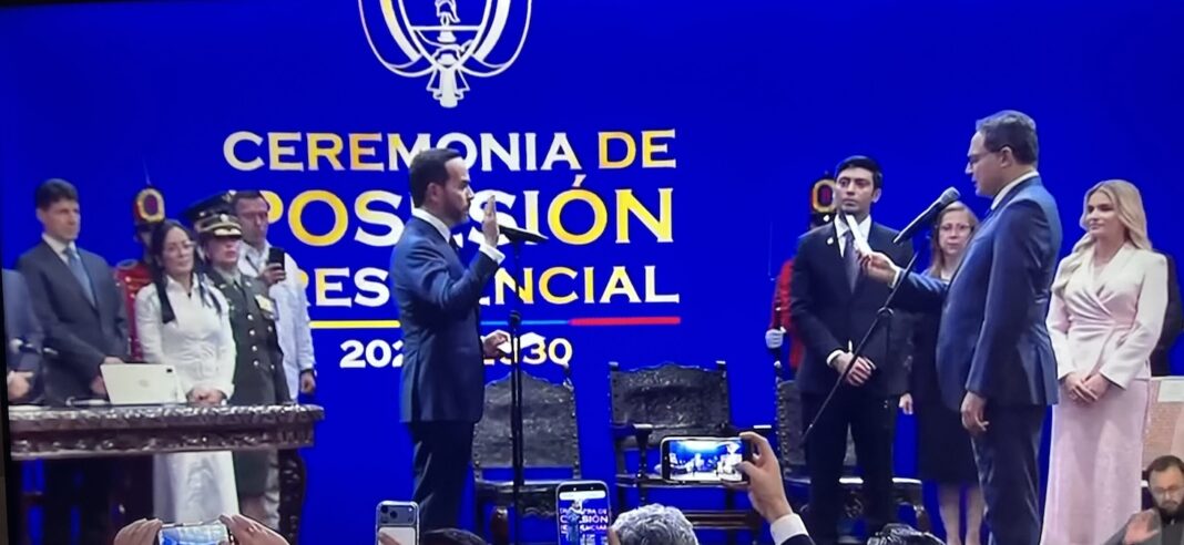 Abelardo de la Espriella jura como nuevo presidente de Colombia ©fotogramatv