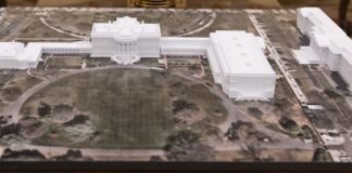Maqueta del Salón de baile estatal de la Casa Blanca (foto publicada por la Casa Blanca el 22 de octubre de 2025)