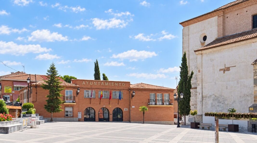 Algete Plaza Iglesia y Ayuntamiento ©AqM-AV-ChatGPT