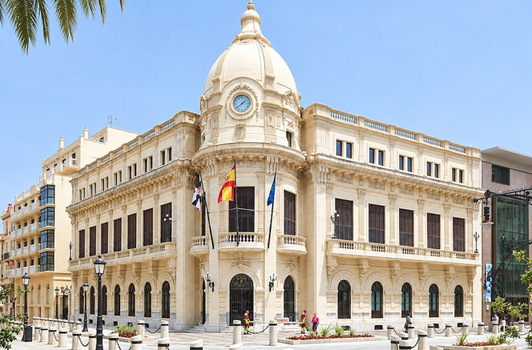Ceuta Ayuntamiento ©wikipedia