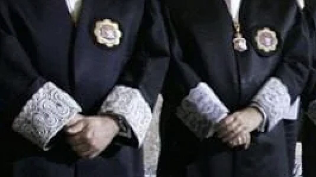 Puñetas de jueces y magistrados ©AqM