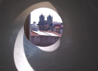 Oporto, ciudad hermosa en verano en un estudio británico
