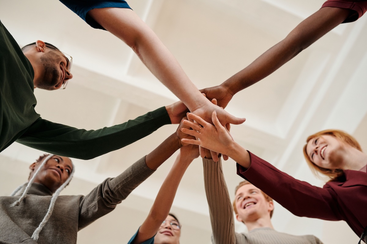 Team building beliquid be ©pexels-diva´plavalaguna