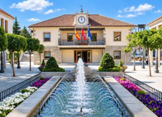 Torrelodones, el pueblo que no delega: sanidad, escuela, cuartel y cercanías en el pulso vecinal