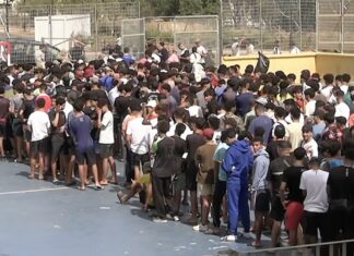 La ministra Sira Rego agilizará los traslados de menores desde Ceuta a la Península
