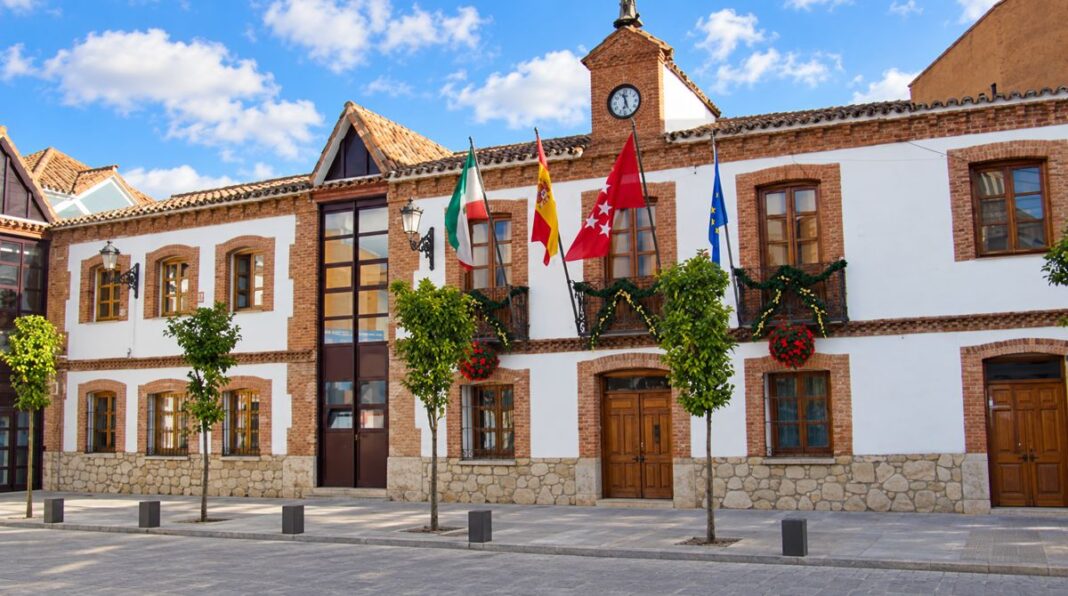 San agustin de Gudalix Ayuntamiento ©AqM-AV-ChatGPT
